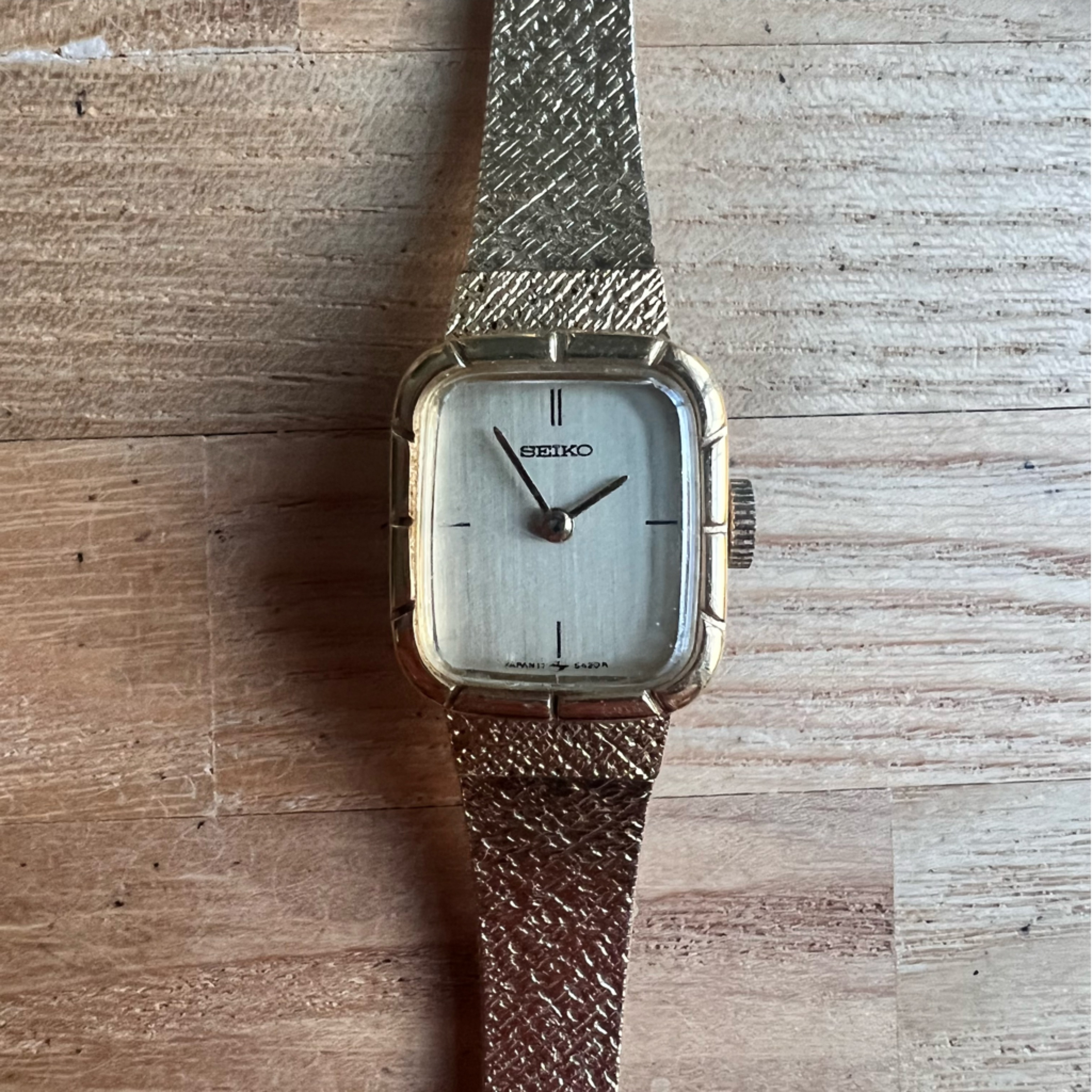 Vintage Seiko Ladies Gold Tone Dress Watch Mechanical Winding